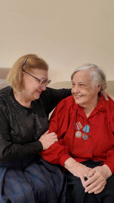 Валентине Дмитриевне Зверевой исполнилось 90 лет!