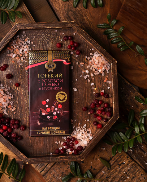 Горький с брусников и гималайской розовой солью